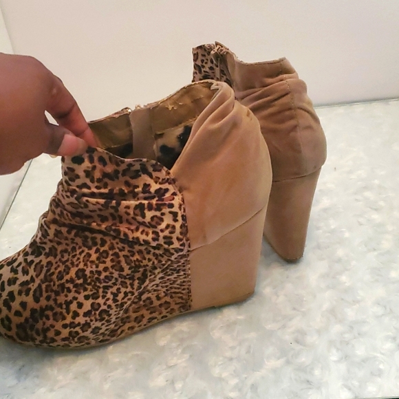 Leopard print booties - Picture 2 of 3